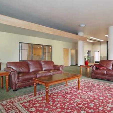 Quality Inn Airport Anchorage Exterior photo