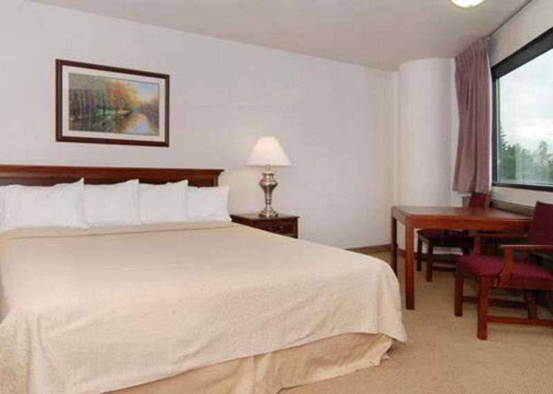 Quality Inn Airport Anchorage Exterior photo