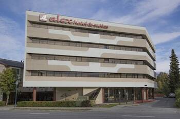 Quality Inn Airport Anchorage Exterior photo